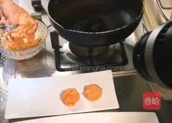 Illustration of how to make cabbage lotus root cake 6