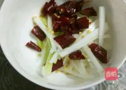 Illustration of how to make stir-fried shredded potatoes 5