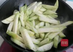 Illustration of braised eggplant strips 3