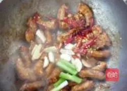 Illustration of how to make spicy chicken neck 5