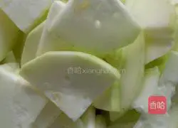 Illustration of how to stir-fry pork liver with Pugua 1