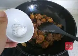 Illustration of how to make corn and duck legs stew 14