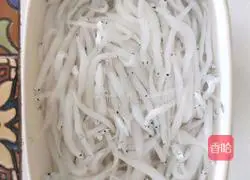 Illustration of how to make fried leeks with whitebait 2