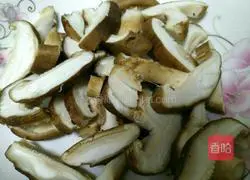 Illustration of how to make broccoli and shiitake mushrooms 1