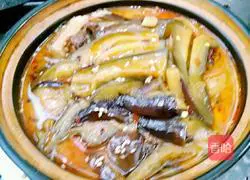 Illustration of how to make salted fish and eggplant stew 15