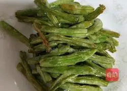 Illustration of how to make stir-fried beans 3