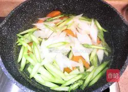 Illustration of how to cook asparagus, carrots and yam 4