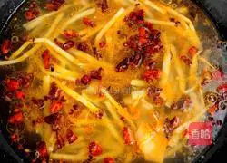 Illustration of how to make sour bamboo shoots and fish 5