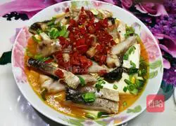Old Tofu Illustration of how to make steamed salted grass carp 7