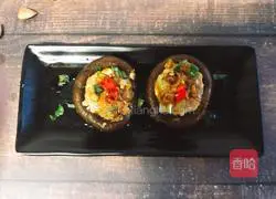 Illustration of steamed pork with garlic and mushrooms 7