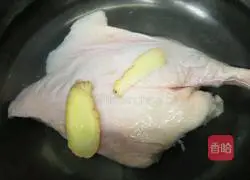 香Illustration of how to make crispy braised duck legs 1