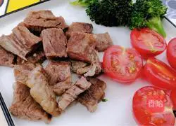 Fresh baby food, nutritious and low-fat, pan-fried steak [Little Deer Fresh] Recipe 9