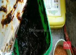 Illustration of how to make spicy shrimps in Qinxiang dry pot 8