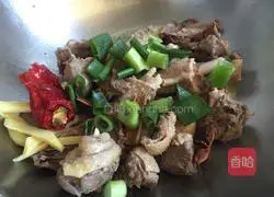 Illustration of how to make goose stewed with potatoes 7