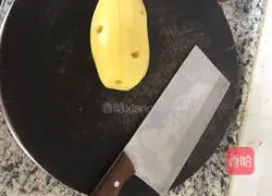 Illustration of how to make potato shredded burritos 4