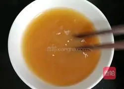 Illustration of how to make pork, fungus and bitter melon stuffed 8