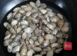 Illustration of how to make fried clams with sauce 3