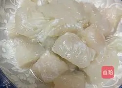 Illustration of how to make tomato basa fish 1