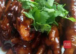 Illustration of how to make innovative cola sauce chicken wings and chicken feet 4