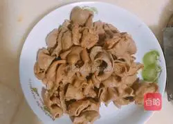 Illustration of how to make fat intestine and pork ribs hot pot 3