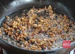 Illustration of how to cook minced pork and tofu in soy sauce 5