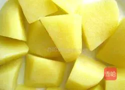 Illustration of how to make shredded potatoes 2