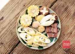 Illustration of how to make three fresh bamboo shoots and fried crispy meatballs 2