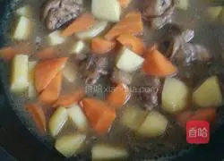 Illustration of how to make chicken legs stewed with potatoes 6