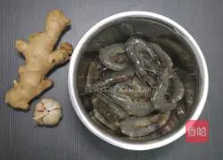 Illustration of braised prawns in oil 1