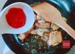 Illustration of how to make sweet and sour pork ribs 7