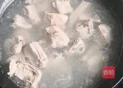 Illustration of how to stew pork ribs with mushrooms and potatoes 5