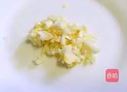 Illustration of how to make minced pork and lettuce 4