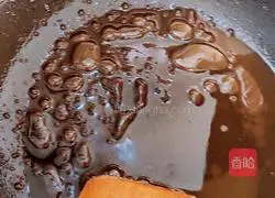 Illustration of how to make braised chicken legs with shredded kelp 5