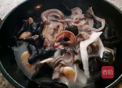 Illustration of how to cook pork belly with garlic 11