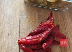 Spicy Pork Illustration of how to make pickled mustard 2