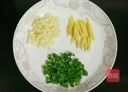 Illustration of how to make steamed ribs and taro bento 1