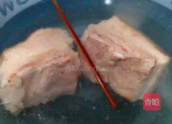 Illustration of how to make crispy roasted pork 2