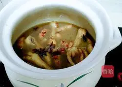 Illustration of home-cooked braised pork 6