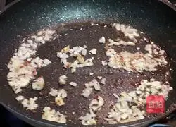 How to make crab vermicelli pot Illustration 8