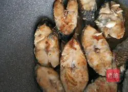 Illustration of how to make smoked mackerel 3