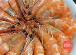 Illustration of how to make boiled shrimp 4