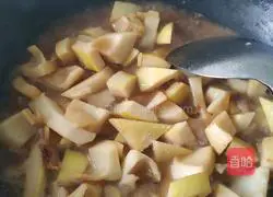 Illustration of braised spring bamboo shoots in oil 6