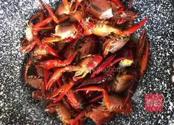 Illustration of how to make spicy crayfish 1