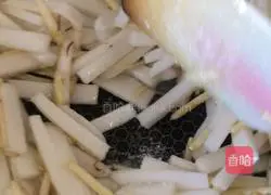 Illustration of how to make fried rice cakes with shepherd’s purse and winter bamboo shoots 8