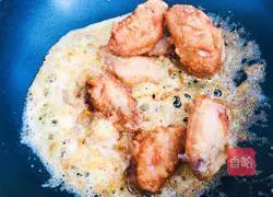 What kind of divine delicacy is this? The salted egg yolk chicken wings are so delicious.Illustration of how to make them 11