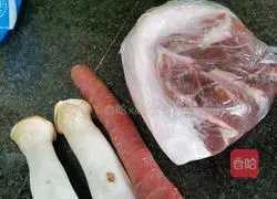 Carrot Illustration of how to make stir-fried pork with king oyster mushrooms 1