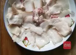 Illustration of how to make twice-cooked pork with hot pepper 2