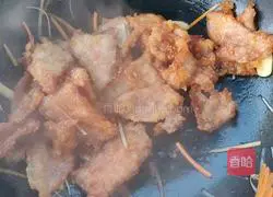 Illustration of how to make pot pork 22