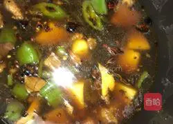 Illustration of how to cook eggs with potatoes in wings 7