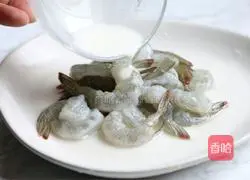 Thai Basil Shrimp Recipe Illustration 5